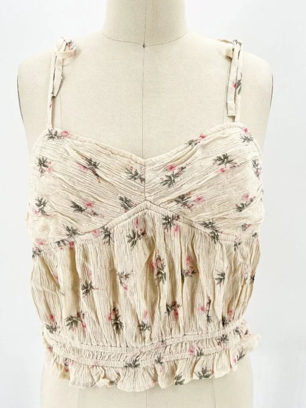 American Eagle floral tank top. EUC